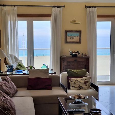 Nazare Apartamento Em Frente Ao Mar Екстер'єр фото