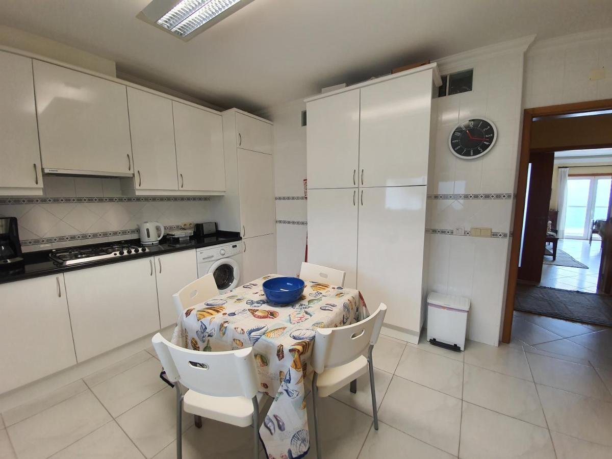 Nazare Apartamento Em Frente Ao Mar Екстер'єр фото
